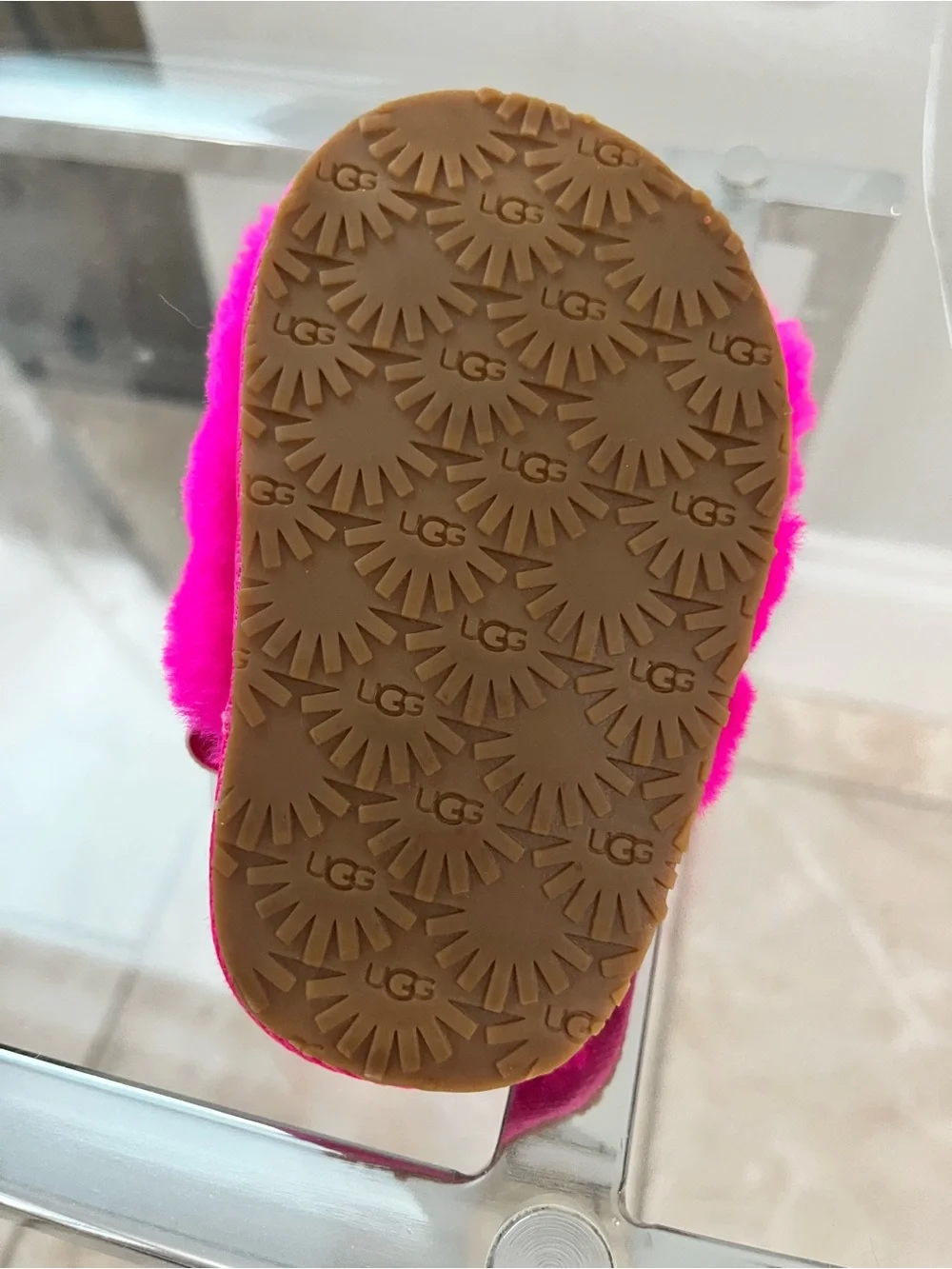 UGG bold hot